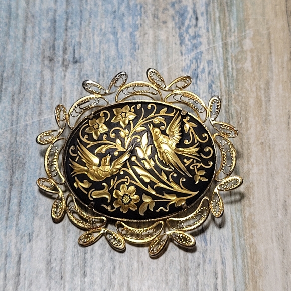 Jewelry - Vintage Damascene Toledo Filigree Pin/Brooch